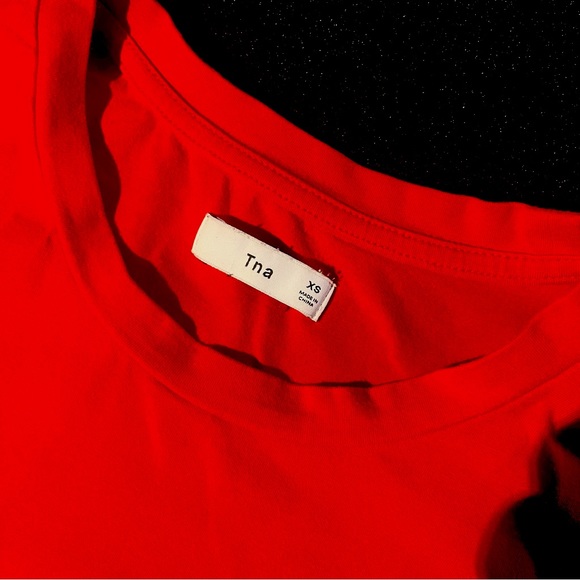 Aritzia Tops Aritzia Tna Cropped Tee Poshmark